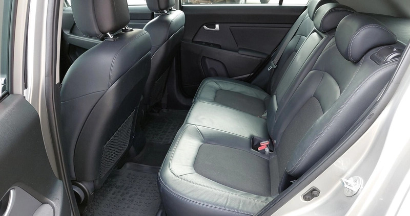 Kia Sportage cena 47900 przebieg: 207000, rok produkcji 2013 z Piła małe 277